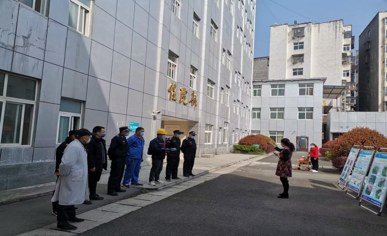 电梯困人救援3.png